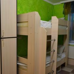 Кровать в 6-местном общем улучшенном номере