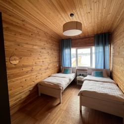 Номер эконом с 2 односпальными кроватями (с завтраком)