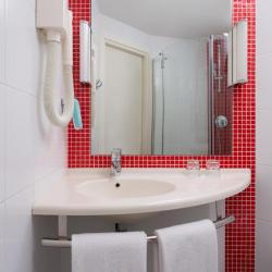 FIT номер стандарт с 2 односпальными кроватями (с завтраком)
