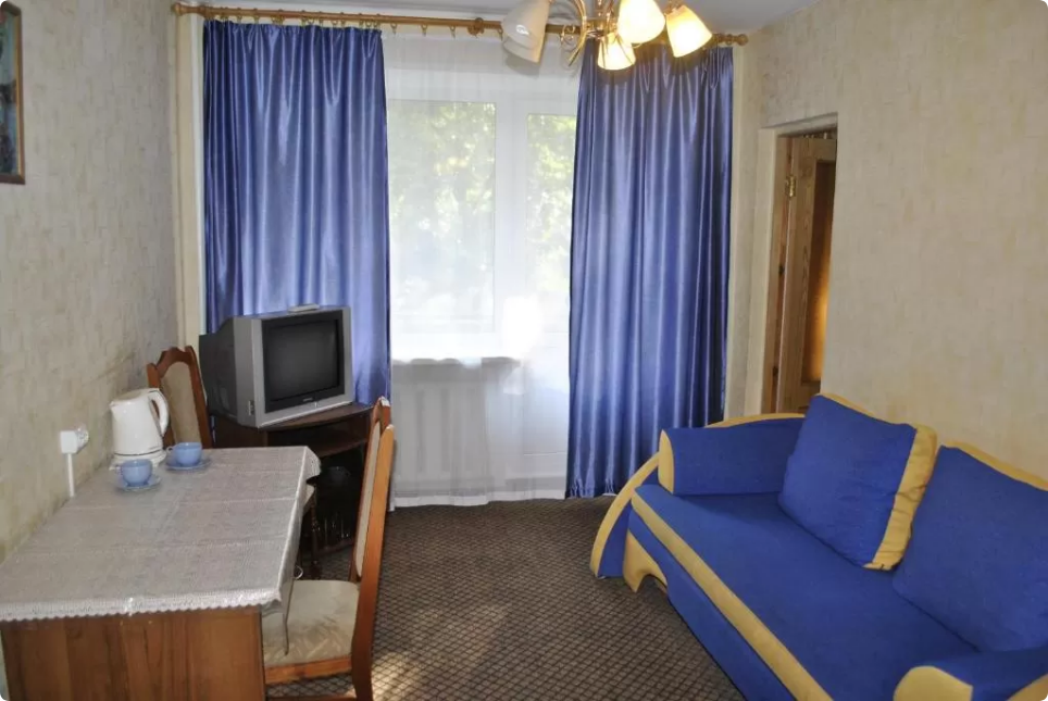 Rooms pushkin st. Гостиница квартал пушкин спб. Арт отель пушкино фото. "пушкино", арт-отель 3*. Недорогая гостиница в пушкино.