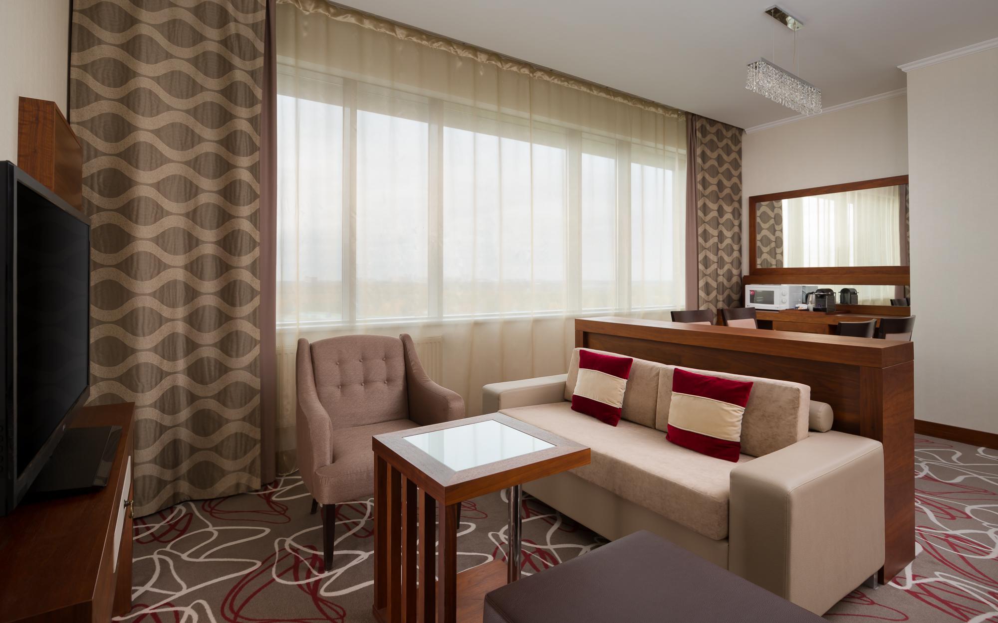 Sheraton moscow sheremetyevo. Sheraton Moscow Sheremetyevo Airport Hotel 5. Шератон 5* отель в Шереметьево. Шератон СКАЙПОЙНТ Люкс 5*. Отель Sheraton SKYPOINT Luxe.