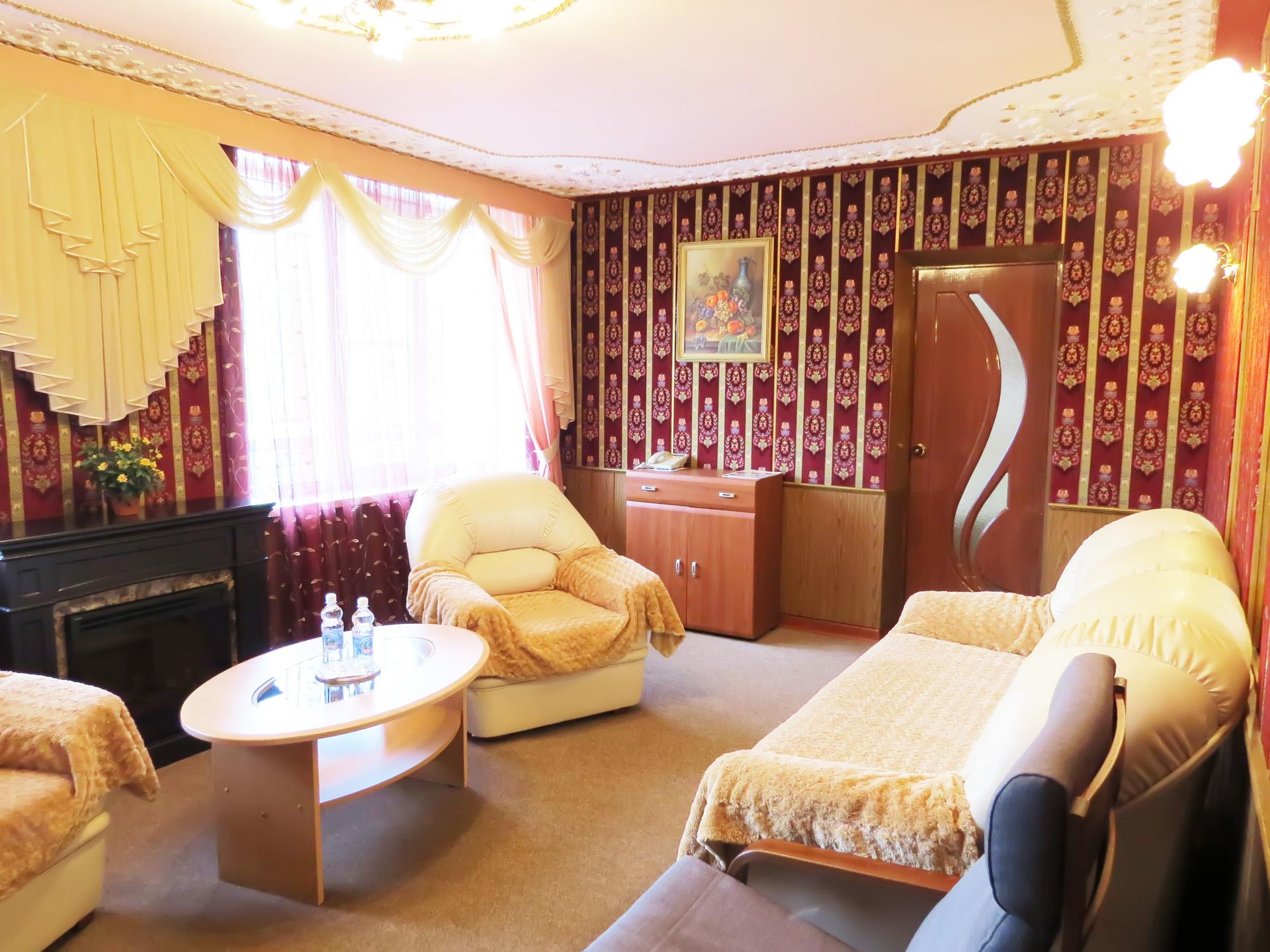 обнинск курчатова 41 гостиница. серова 30 обнинск. юбилейная просп. гостиницы обнинска калужской. отель версаль обнинск номера.