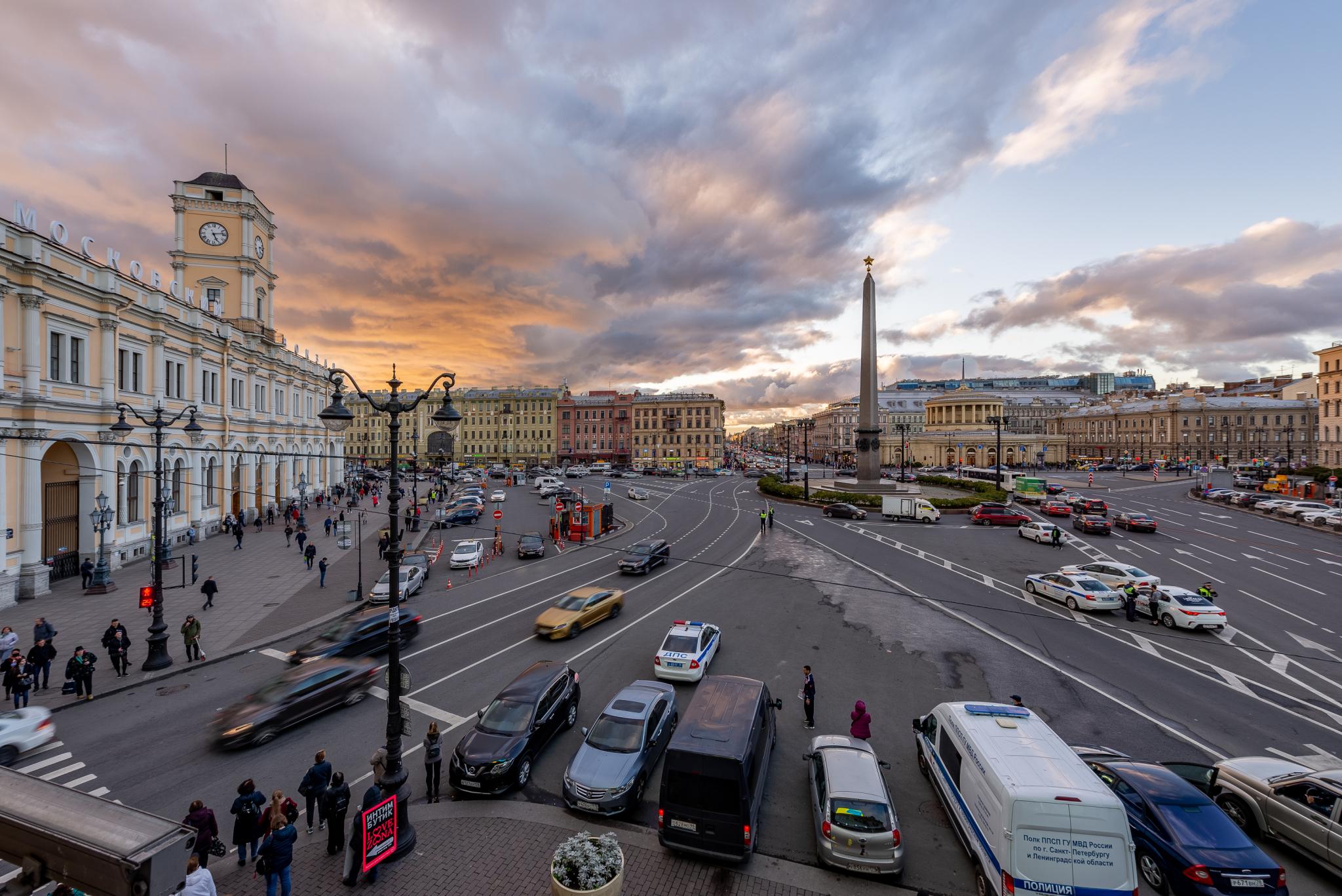 2х2 петербурге. 2х2 петербурге. Бандитский петербургер. Проспект вечером. 2х2 петербурге.