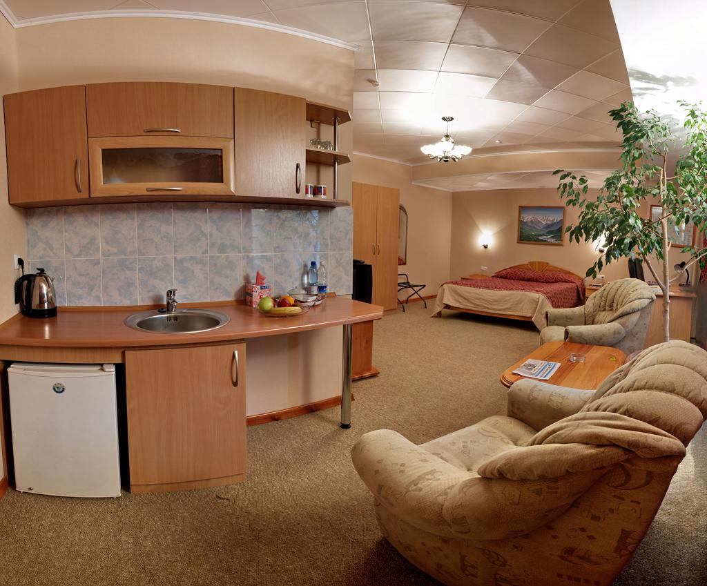 Гостиница silk road lodge (силк роуд лодж) бишкек.