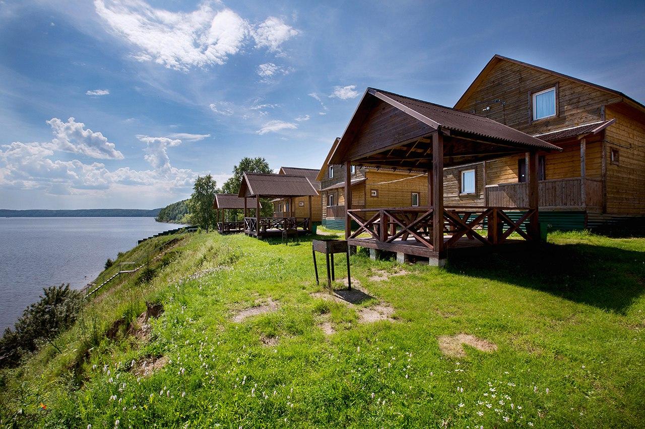 База полазна пермский край. База черный кот полазна. Полазна база отдыха. Поселок полазна пермский край. Центр активного отдыха полазна.