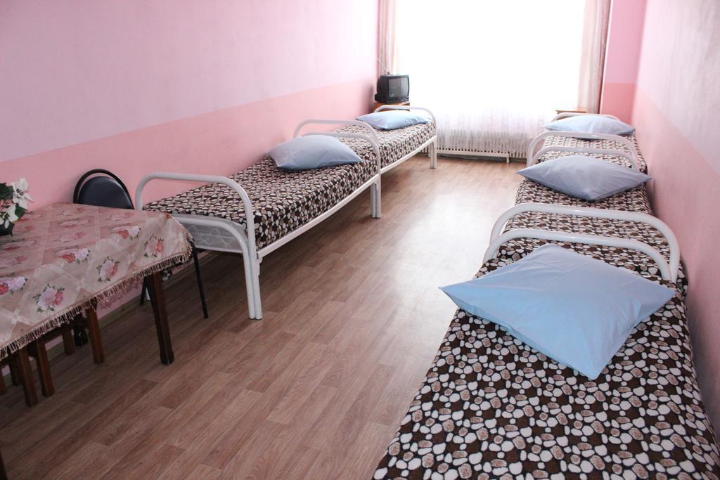 4 местный номер в гостинице. отель юбилейный. гостиница юбилейная воронеж. хостел юбилейный воронеж. юбилейный воронеж.