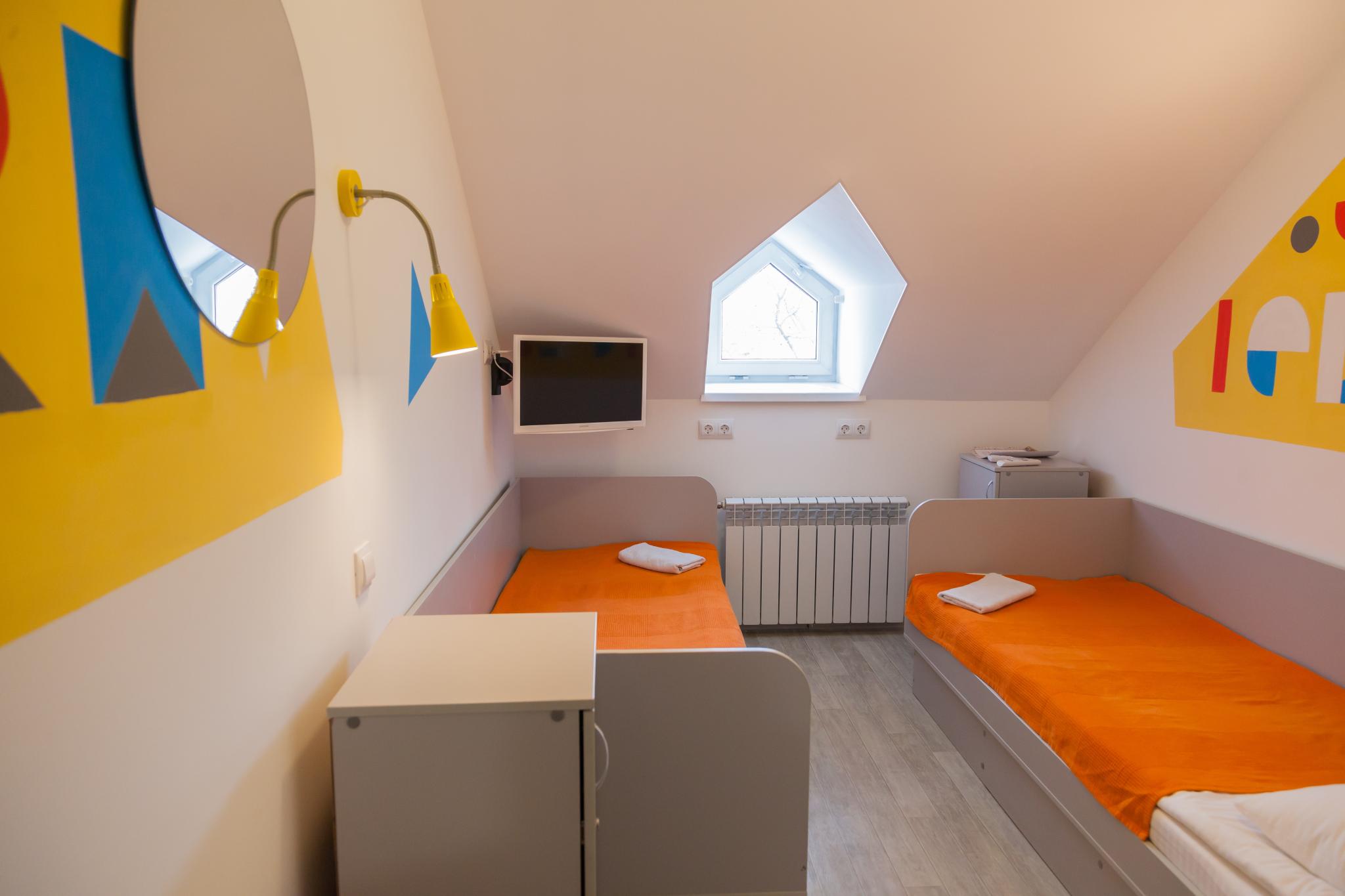 кострома отель центральный 2*. арт отель центральный кострома фото. отель коммуналка кострома. арт хостел кострома. арт отель центральный кострома.