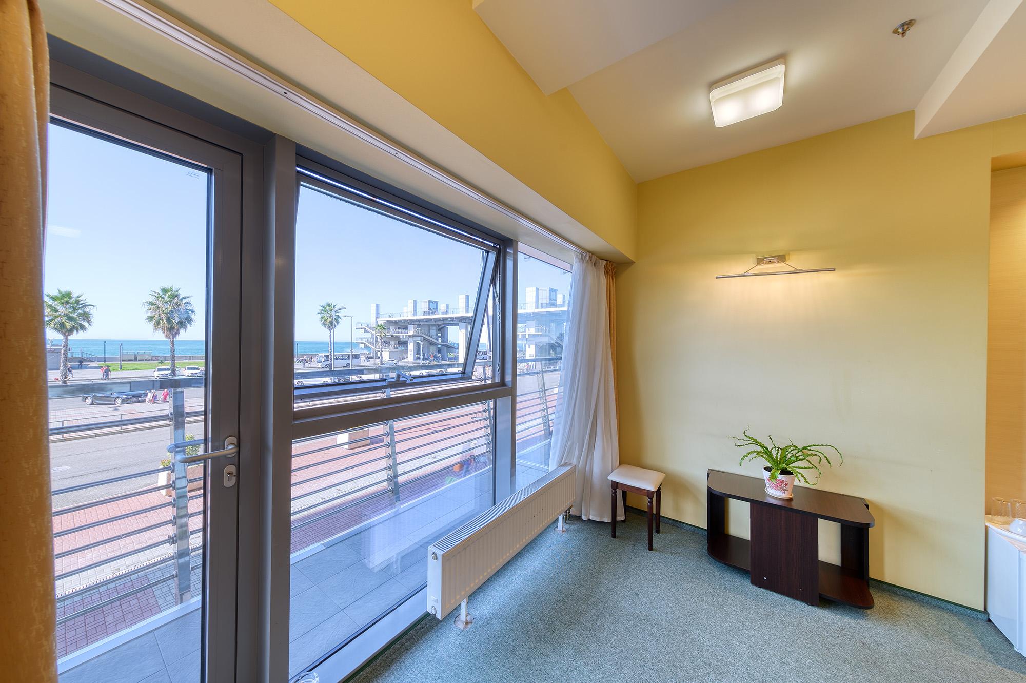 жд станции сочи адлер на карте. гостиница терминал адлер. отели адлера рядом с жд вокзалом. адлер улица ленина 113. жд вокзал адлер гостиница в вокзале.