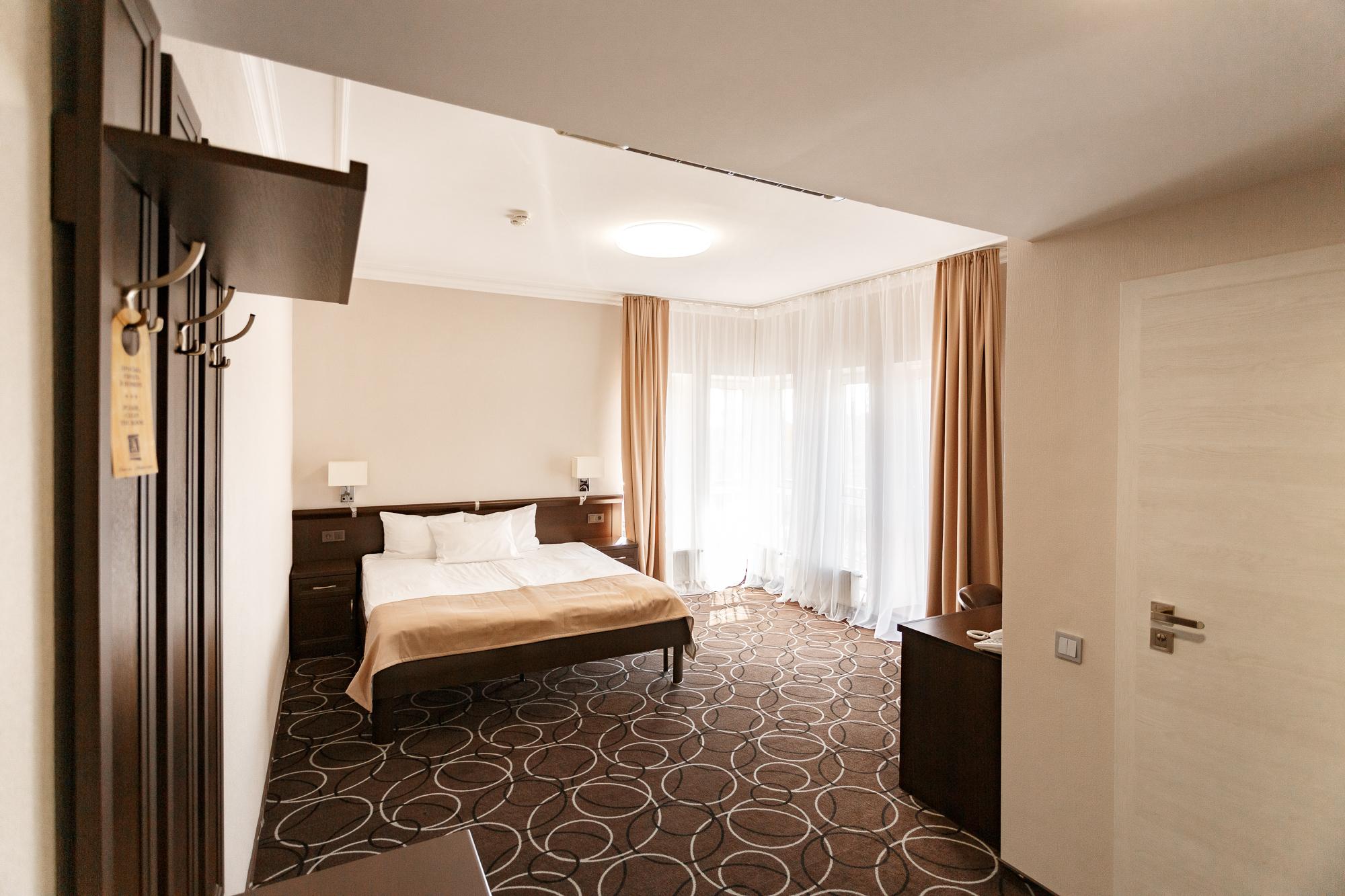 Апартаменты у моря зеленоградск. Снять номер в зеленоградском. Кристалл зеленоградск 3*. Геркулес 3 зеленоградск. Володарского, 28, зеленоградск.