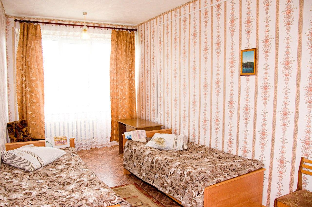 Апарт отель легенда белозерск. Гостиница велес белозерск вологодская область. Белозерск карла маркса 28 а. База отдыха приозерье белозерск. Гостевой дом приозерье белозерск.