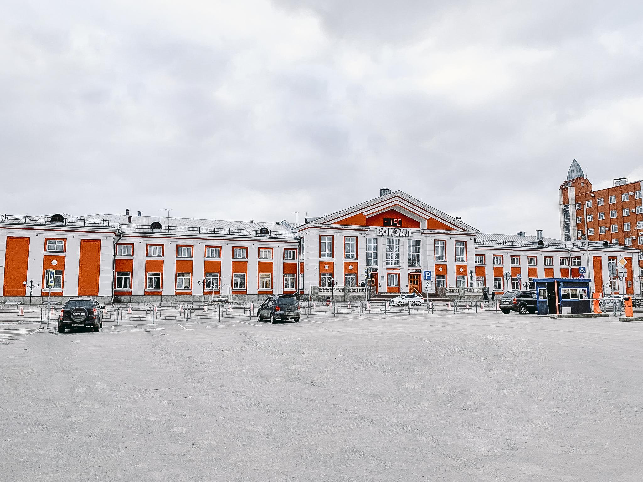 Площадь Победы 8 Барнаул. Площадь Победы 10 Барнаул фото. Площадь Победы; дом 12 Барнаул. Площадь Победы 4 Барнаул.