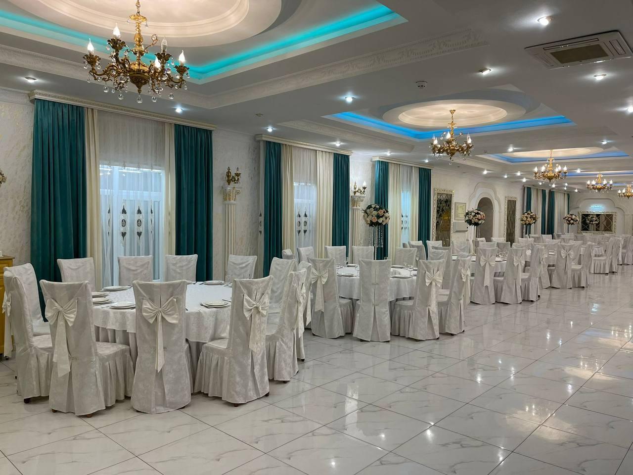 ресторан снежная королева. банкетный зал клин снежная королева. ресторан снежная королева. ресторан снежная королева город клин. снежная королева черкесск.