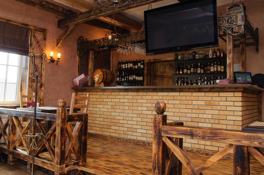 клуб красный холм. красные холмы павлово клуб. красные холмы павлово. торговый ряды в красном холме тверской области. красные холмы павлово.