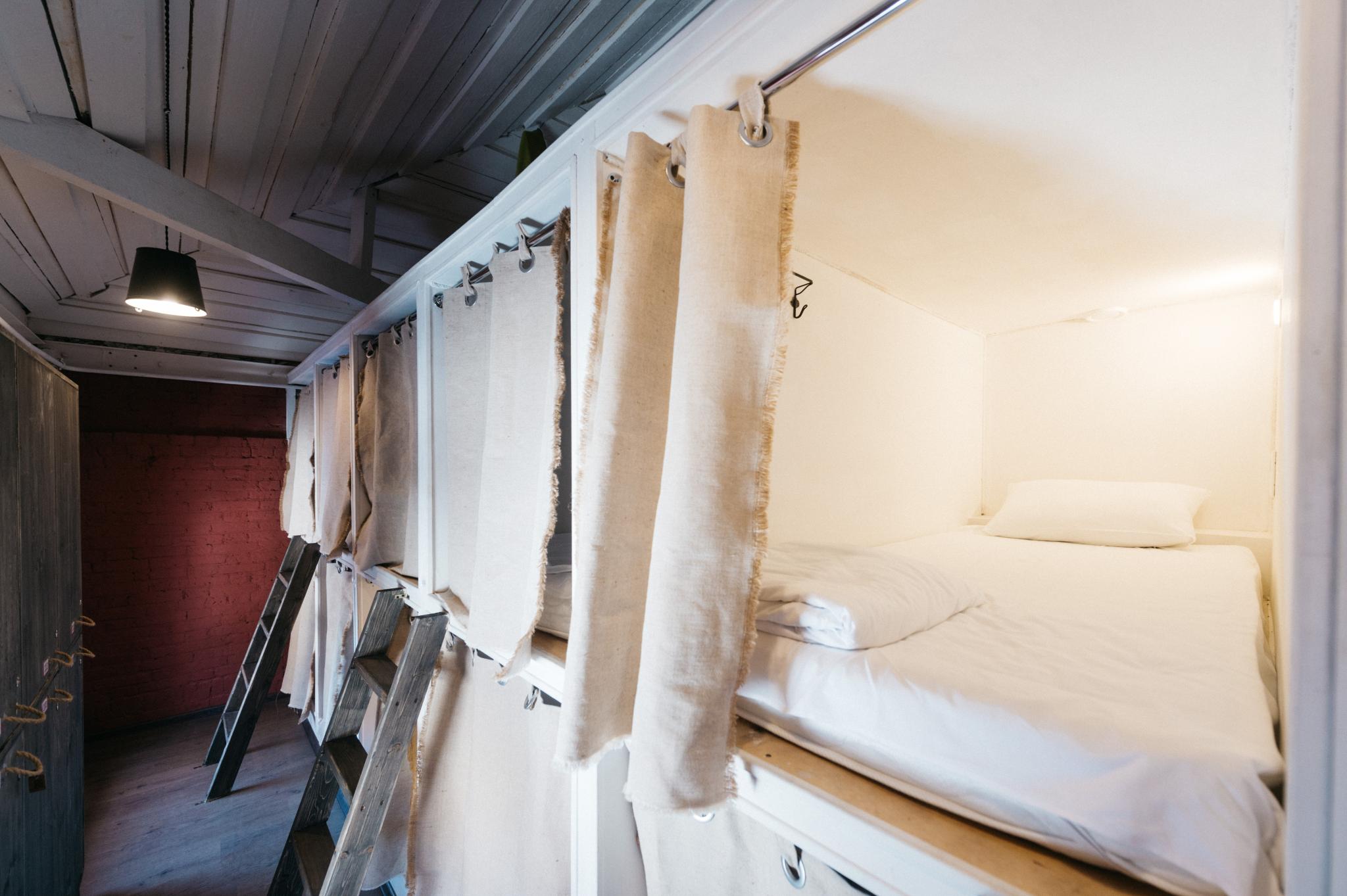 кеды хостел. хостел кеды на павелецкой. хостел кеды и кофейня. хостел кеды. хостел кеды и кофейня москва.